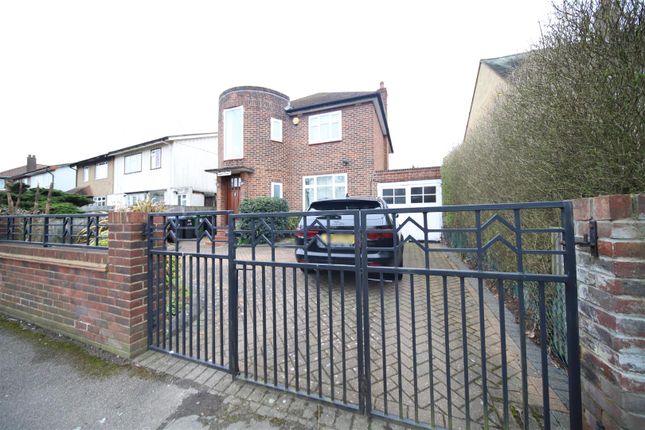 Thumbnail Detached house to rent in Lonsdale Drive, Enfield