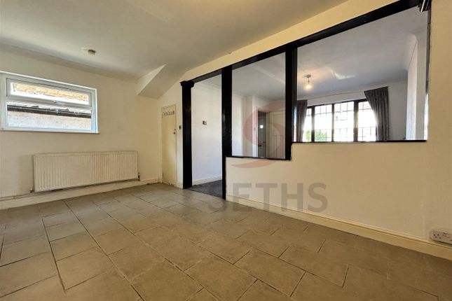 56, Stonehill Avenue, Leicester photo 5