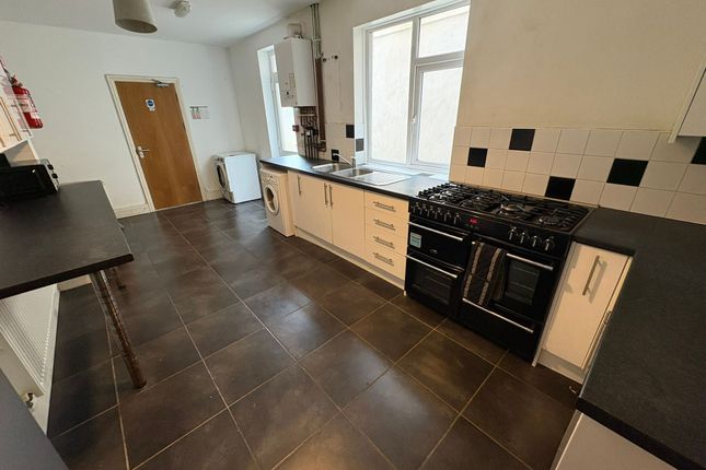 7 Bernard Street, Swansea photo 5