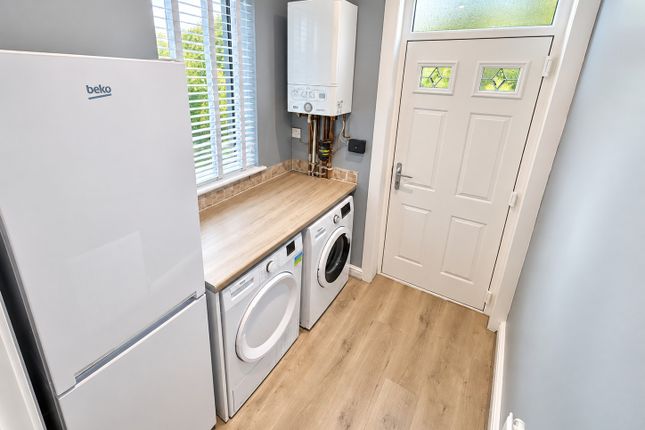 9 De Lacy Mount, Leeds photo 3