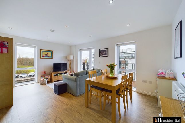 Flat for sale in Elstree Way, Affinity Place