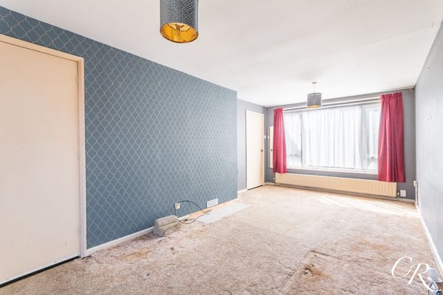 12 Mendip Close, Cheltenham photo 3