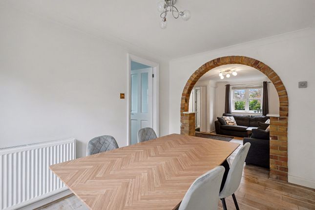 6, Silver Tree Close, Chatham photo 3