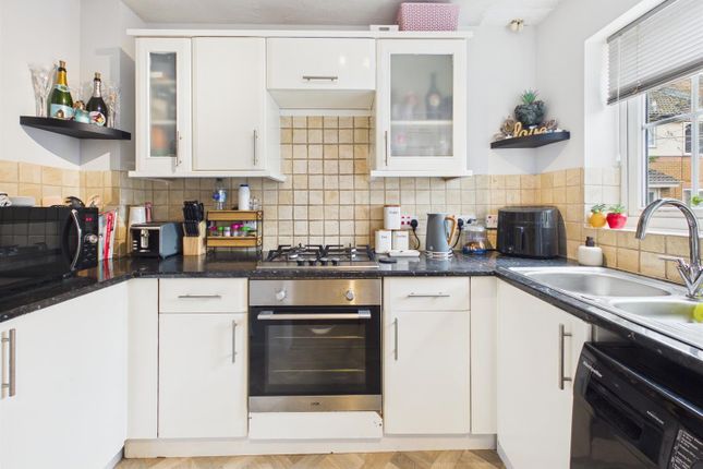 3, Pippin Close, Gloucester photo 3