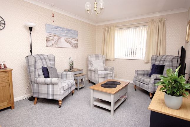 20, Berkeley Court, Lee-On-The-Solent photo 3