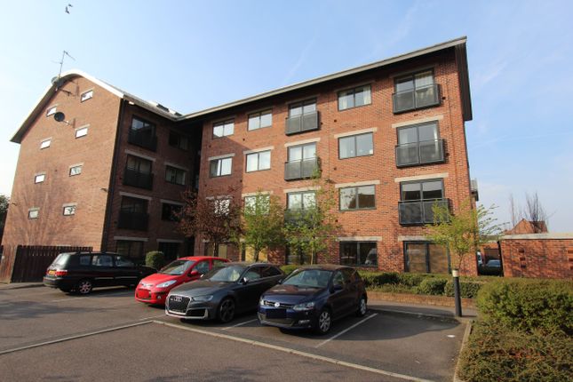 Thumbnail Flat for sale in Camlough Walk, Chesterfield