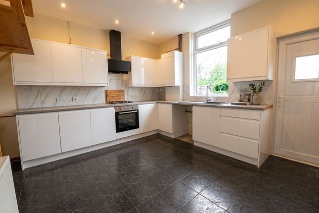 23 Park Lane West, Manchester photo 2