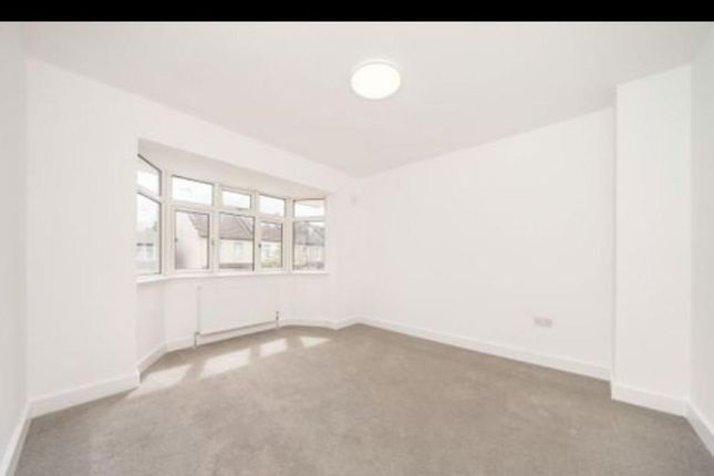 Carew Road, Croydon, London photo 5