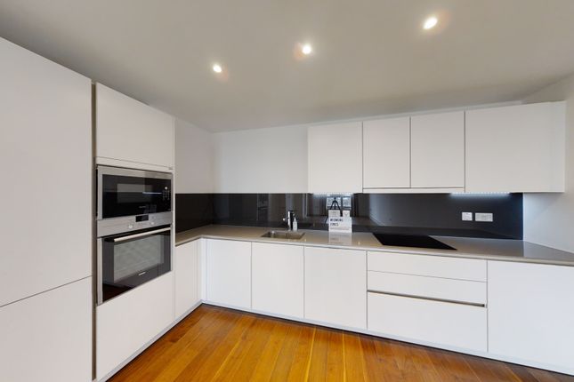 Thumbnail Flat to rent in 121 Upper Richmond Road, Putney, London