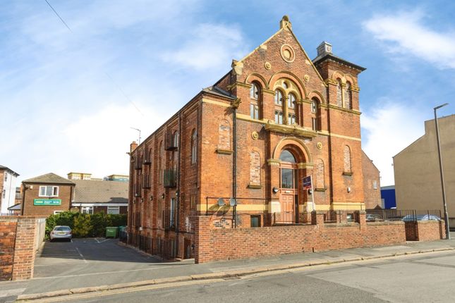 1-bed flat on Flat 2 Grove Road, Wakefield, West Yorkshire, WF1, £36,000