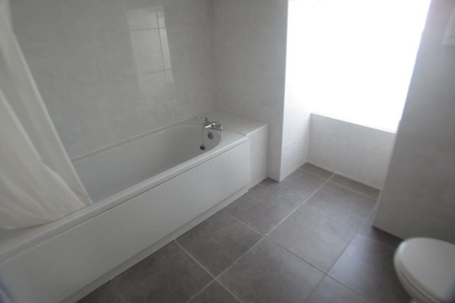 Flat 5, 11 Peel Road, Bootle photo 4