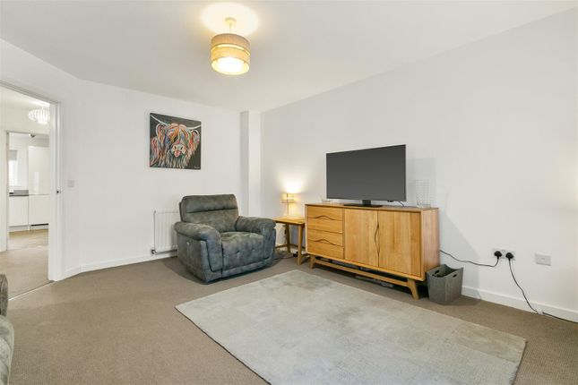39, Queen Mary Crescent, Clydebank photo 4