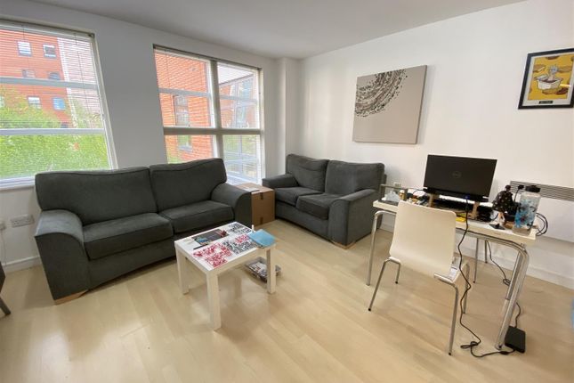 Apartment 33, The Quadrangle, Manchester photo 2