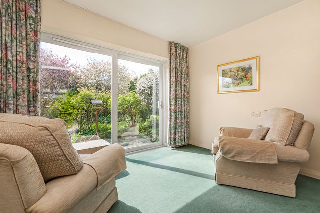 44 Springwater Avenue, Bury photo 3