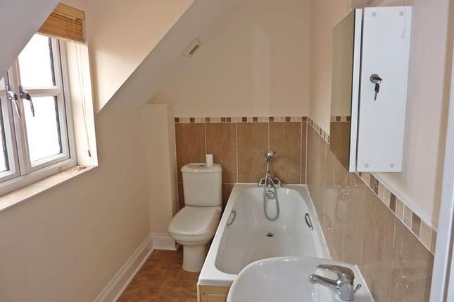 7, Church Court, Twyford, Reading photo 4