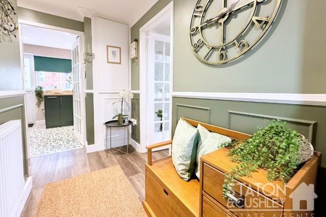18 Greenbank Drive, Sutton-In-Ashfield photo 3
