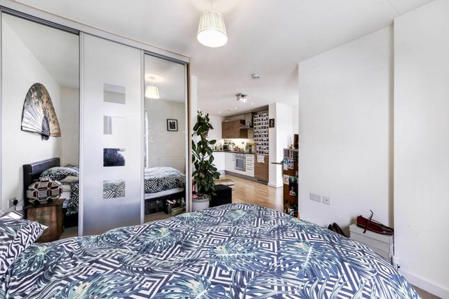 Studio for sale in Heath Place, Mile End, London