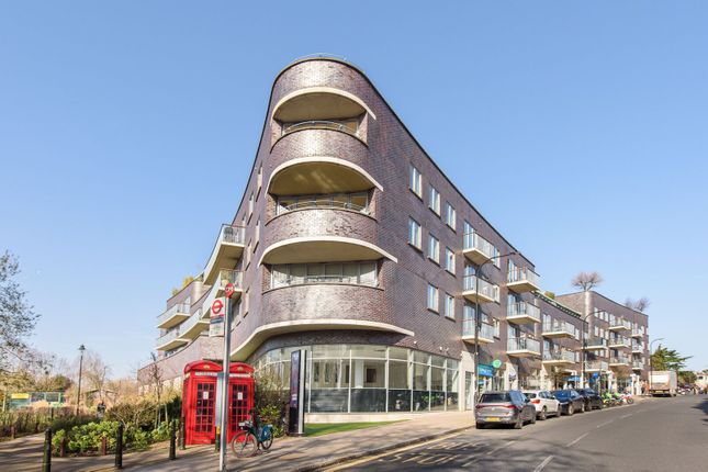 Fortune Green Road, West Hampstead photo 4