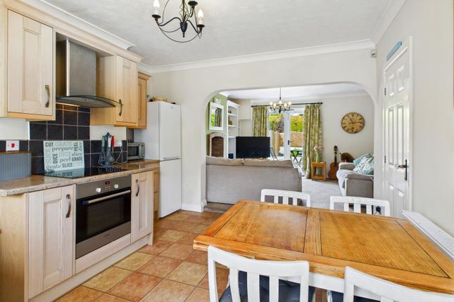 94, Knottingley Road, Pontefract photo 4