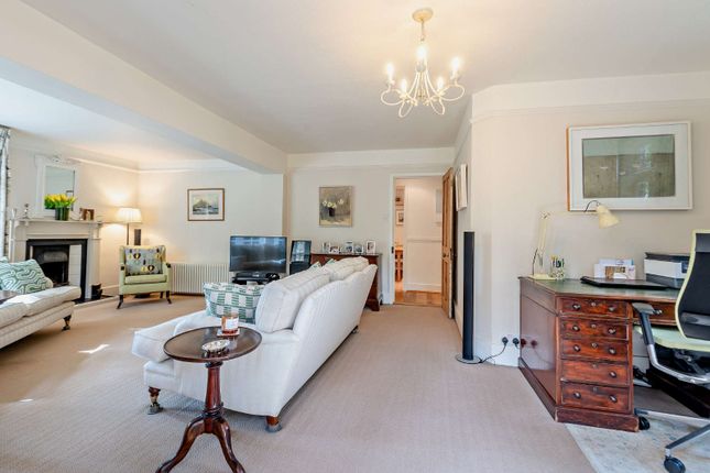 Heron Lodge, 32, The Moors, Berkshire photo 4