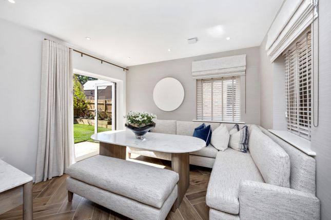 14 Concorde Drive, Weybridge photo 4
