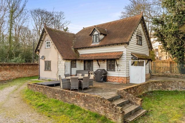 3-bed house on North Lodge, Warley Gap, Brentwood, £1,200,000