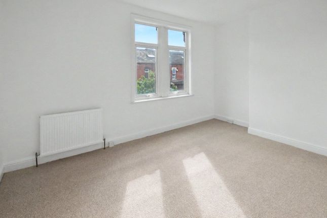 15, Aberdeen Grove, West Yorkshire photo 5