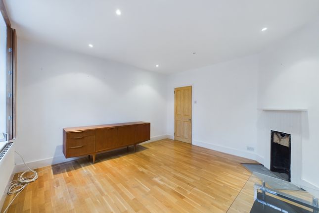 35, Hortensia House, Hortensia Street, London photo 4