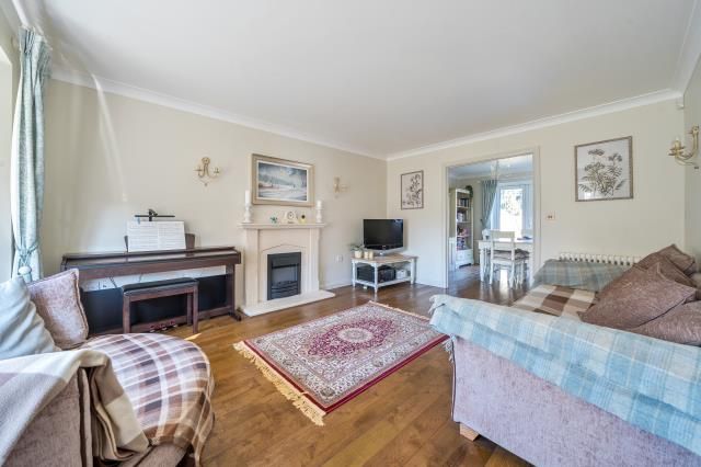 17, Griffin Close, Banbury photo 4