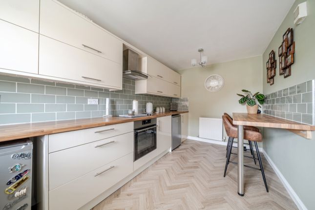 12, Mulberry Croft, Chesterfield photo 4