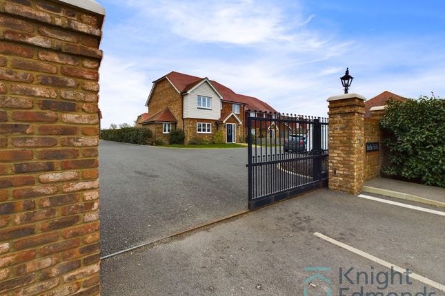Thumbnail Detached house for sale in Valdene Close, Sutton Valence