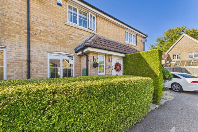 2-bed terraced on Cleveland Way, Stevenage, £335,000