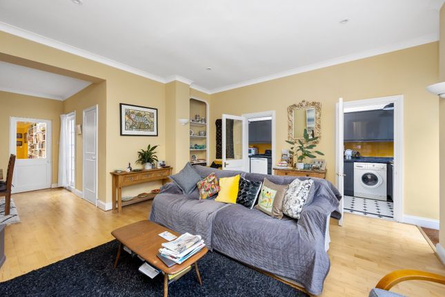 Flat for sale in Palmeira Square, Hove, East Sussex