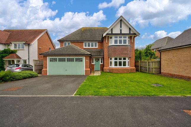 Thumbnail Detached house for sale in Kings Meadow, Farndon, Chester