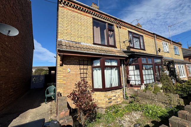 2-bed house on 18, Chapel Street, Peterborough, £100,000