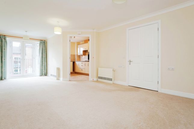 Flat for sale in Eastbank Court, Eastbank Drive, Worcester, Worcestershire