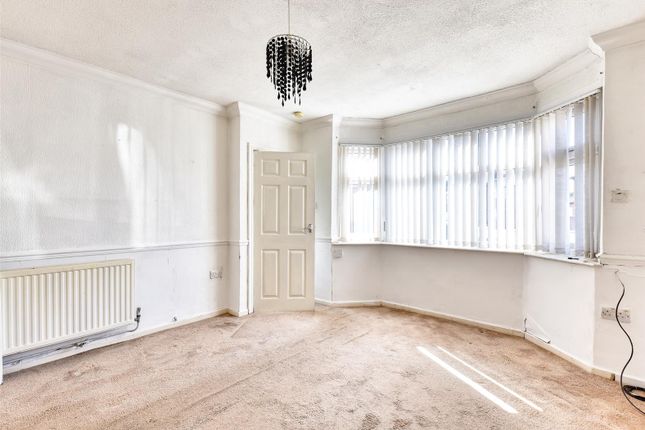 16, Farnsfield Avenue, Nottingham photo 4