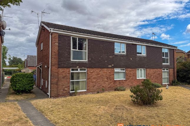 2-bed flat on 27 Rowan Way, Newark, £45,000