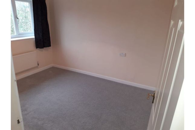 Flat for sale in Wayfarers Way, Manchester