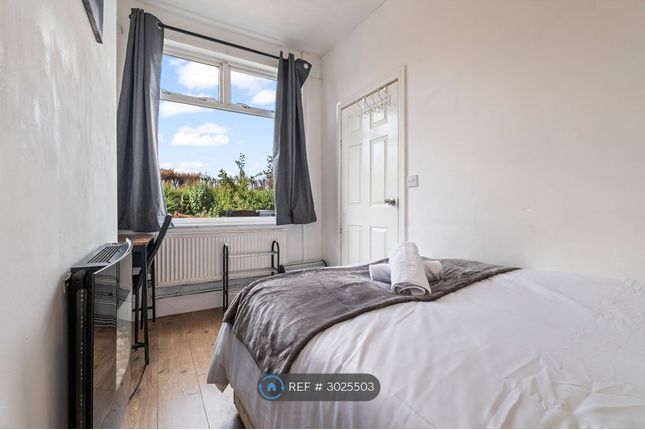 Sandy Lane, Coventry photo 4