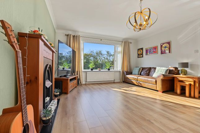 3, Broom Avenue, Erskine photo 4
