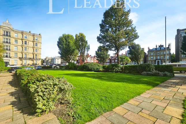 38, Coombe Lea, Hove photo 3