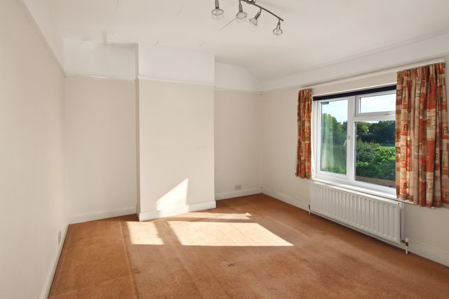 10, Molesey Park Avenue, West Molesey photo 3