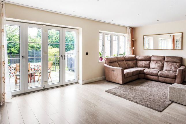11, Mount Hermon Road, Surrey photo 4