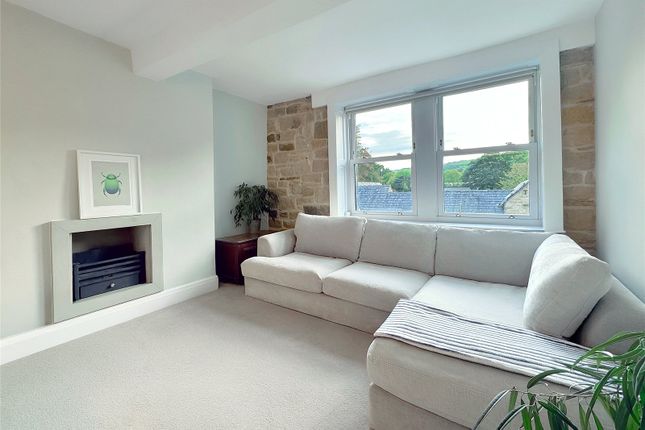 4, Gatehead House, Delph photo 2