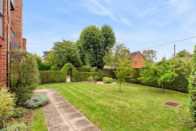 Flat Flat 7, St Leonards Court, Reading Road, Wallingford photo 4