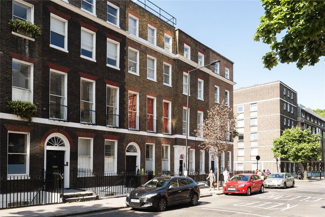 Thumbnail Flat to rent in Flat 4, 82 Guilford Street, London