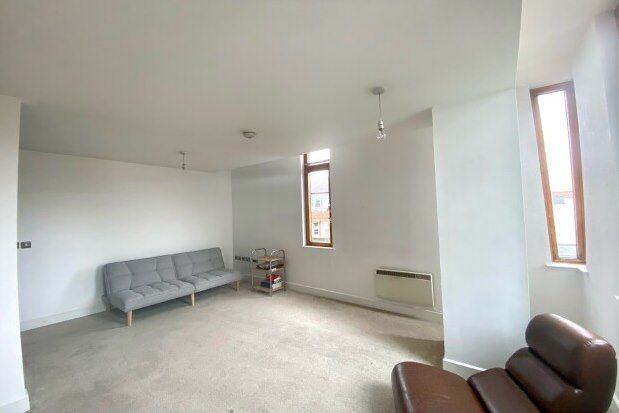 Flat to rent in Chatsworth House, Manchester