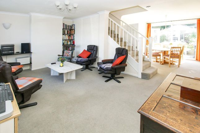 63, Sheering Mill Lane, Sawbridgeworth photo 3