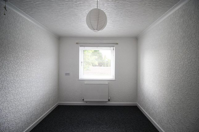8, Sowerby Court, Denton Holme photo 4